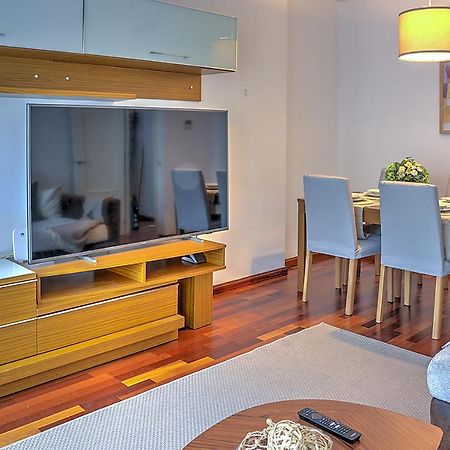 San Bernardo Family Apartment Севиля Екстериор снимка