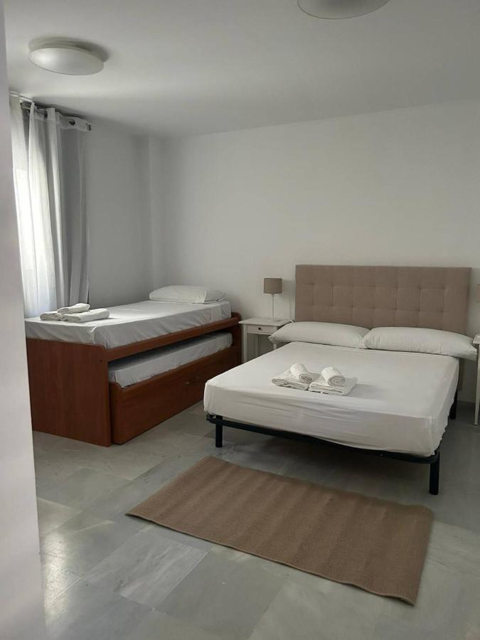 San Bernardo Family Apartment Севиля Екстериор снимка
