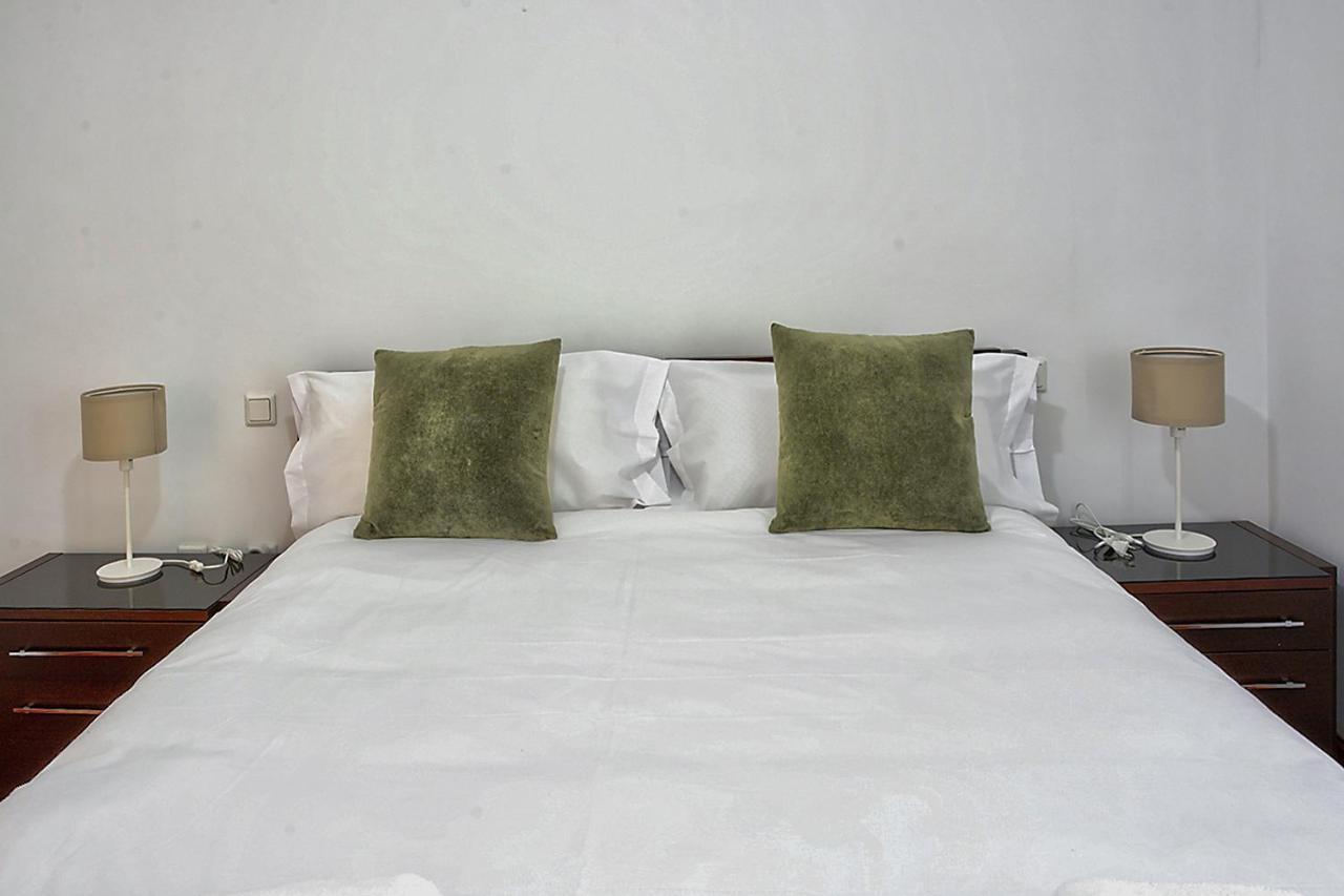 San Bernardo Family Apartment Севиля Екстериор снимка