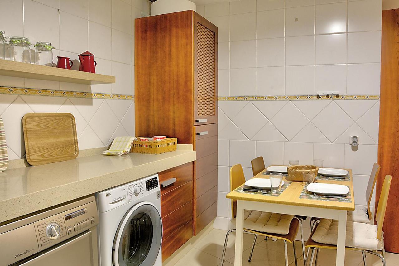 San Bernardo Family Apartment Севиля Екстериор снимка