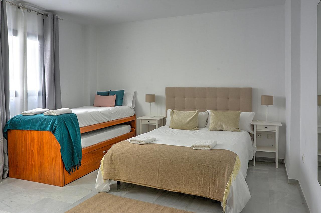 San Bernardo Family Apartment Севиля Екстериор снимка