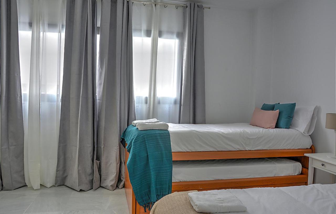 San Bernardo Family Apartment Севиля Екстериор снимка