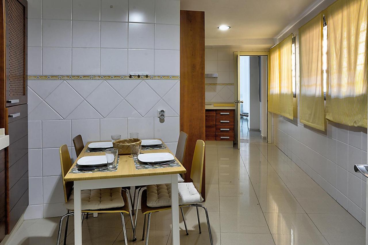 San Bernardo Family Apartment Севиля Екстериор снимка