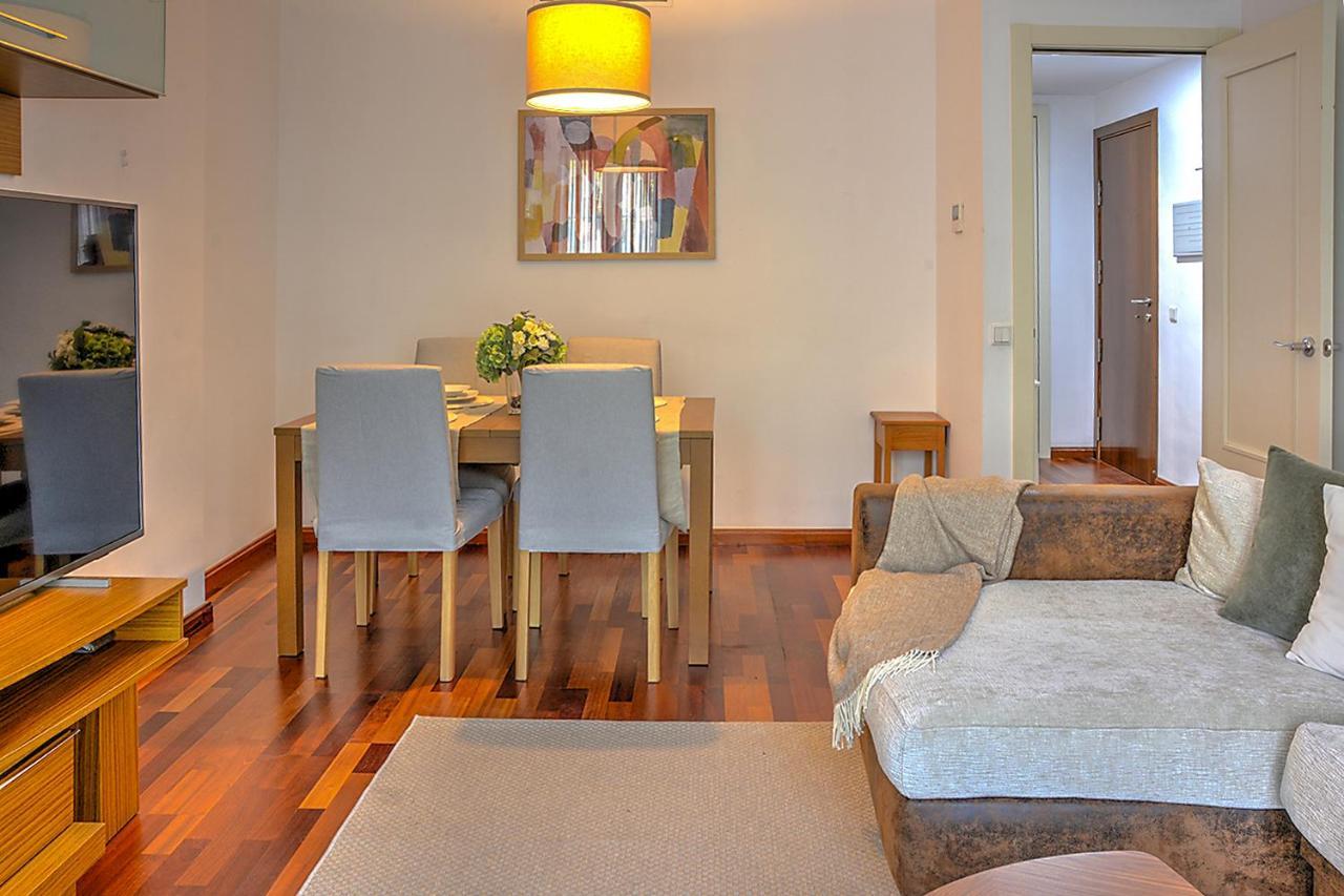 San Bernardo Family Apartment Севиля Екстериор снимка