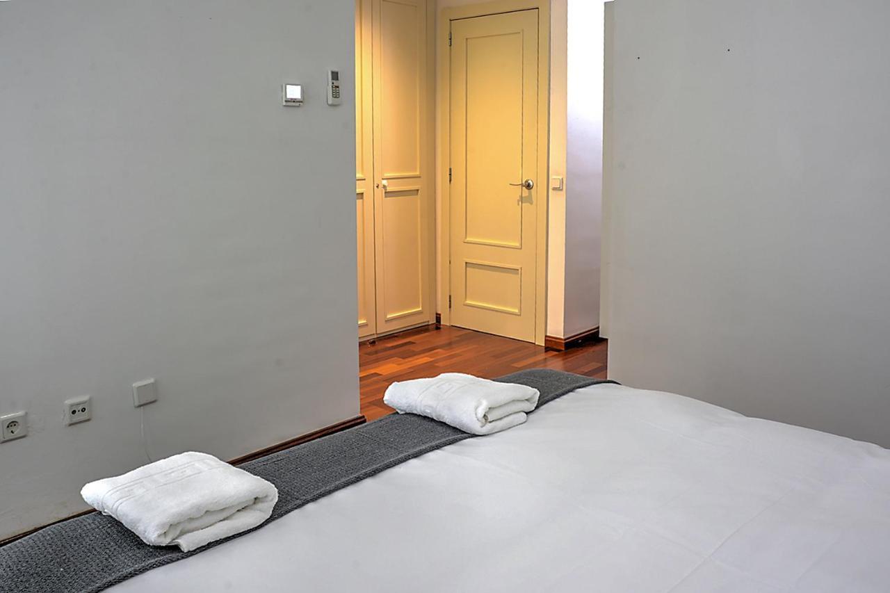 San Bernardo Family Apartment Севиля Екстериор снимка